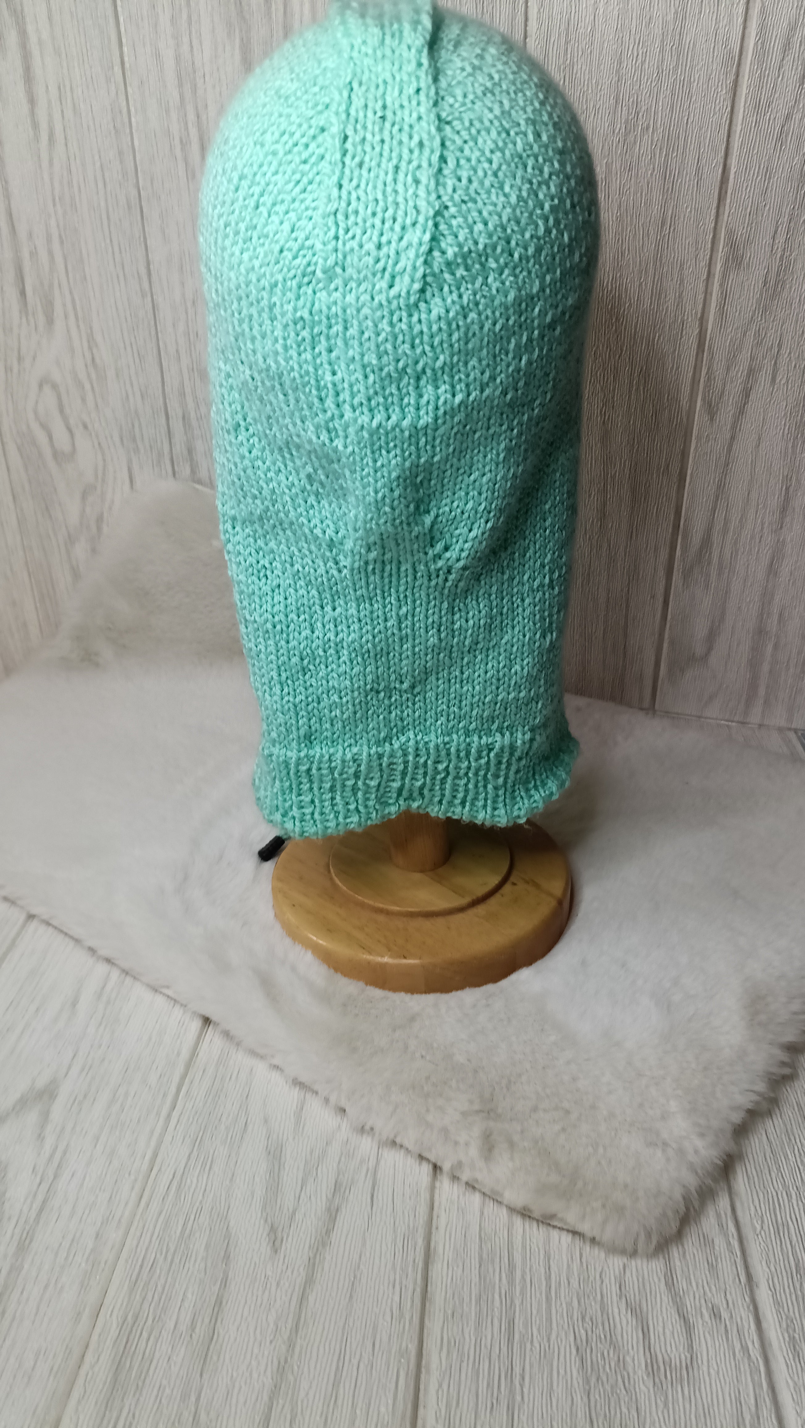 Gorro tipo capucha modelo Stella