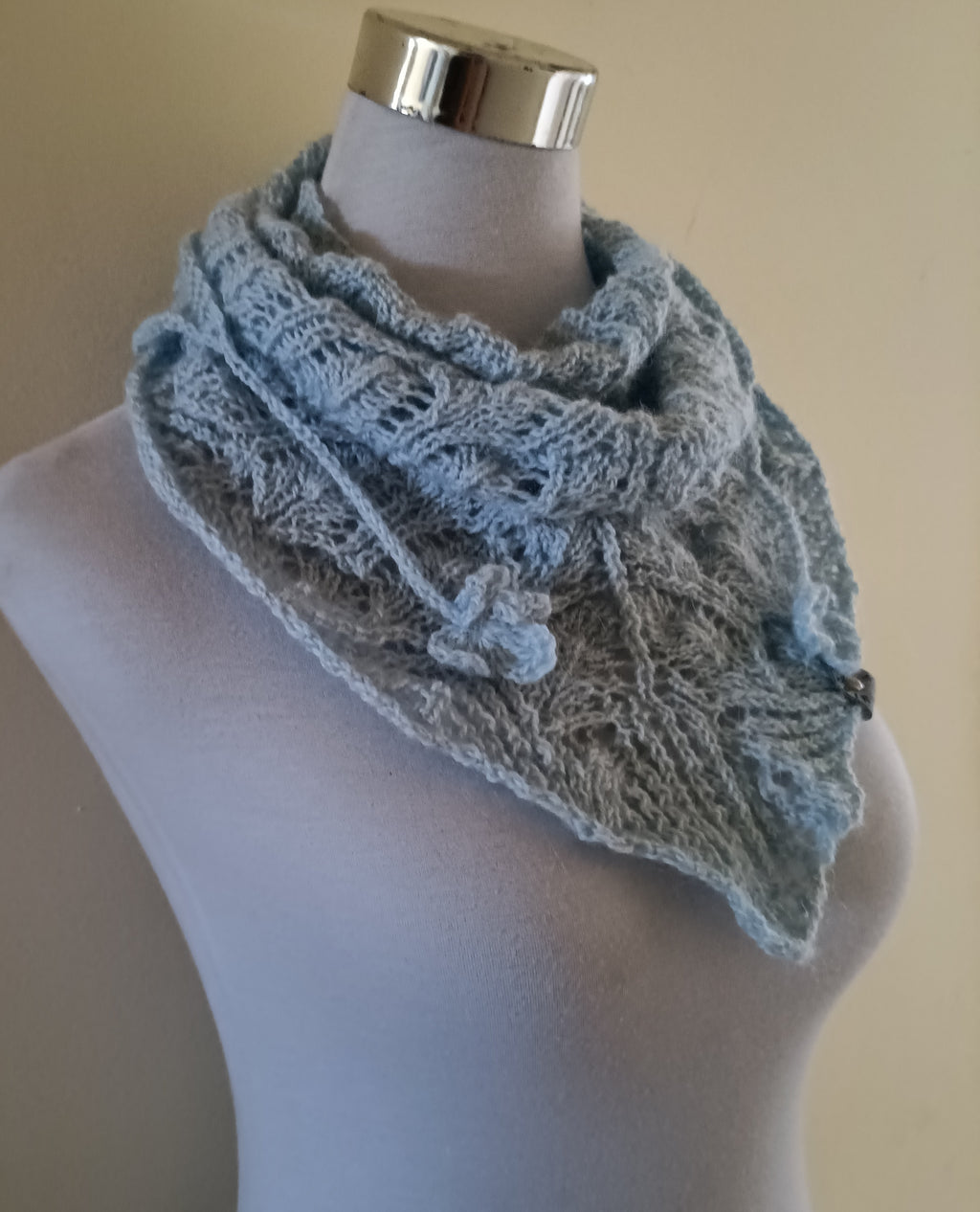 Cuello modelo encaje Celeste