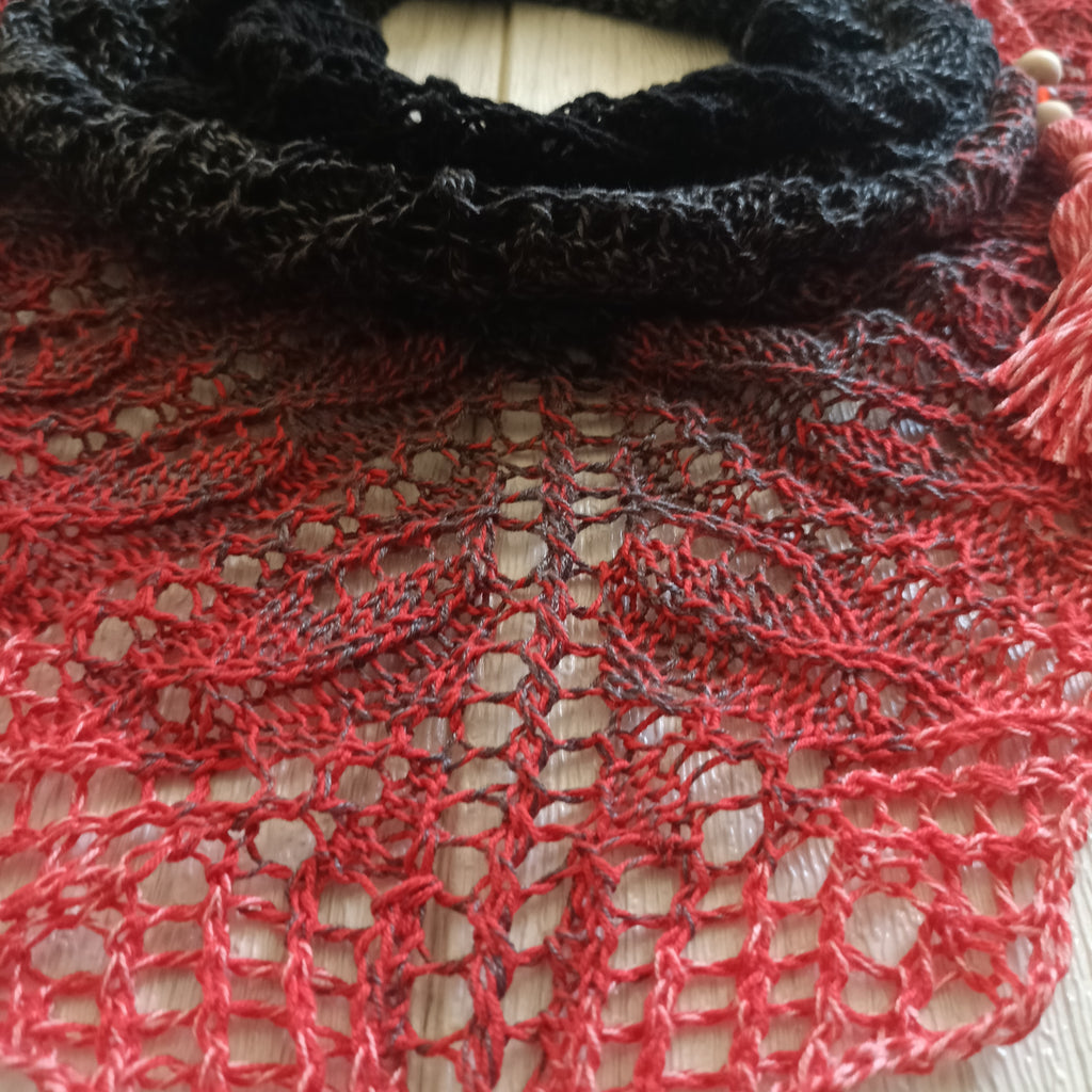 Cuello efecto encaje Negro/Rojo